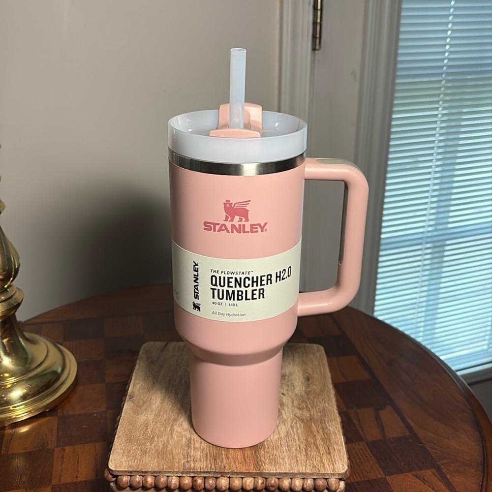 40 oz Dusty Rose Stanley Quencher H20 tumbler